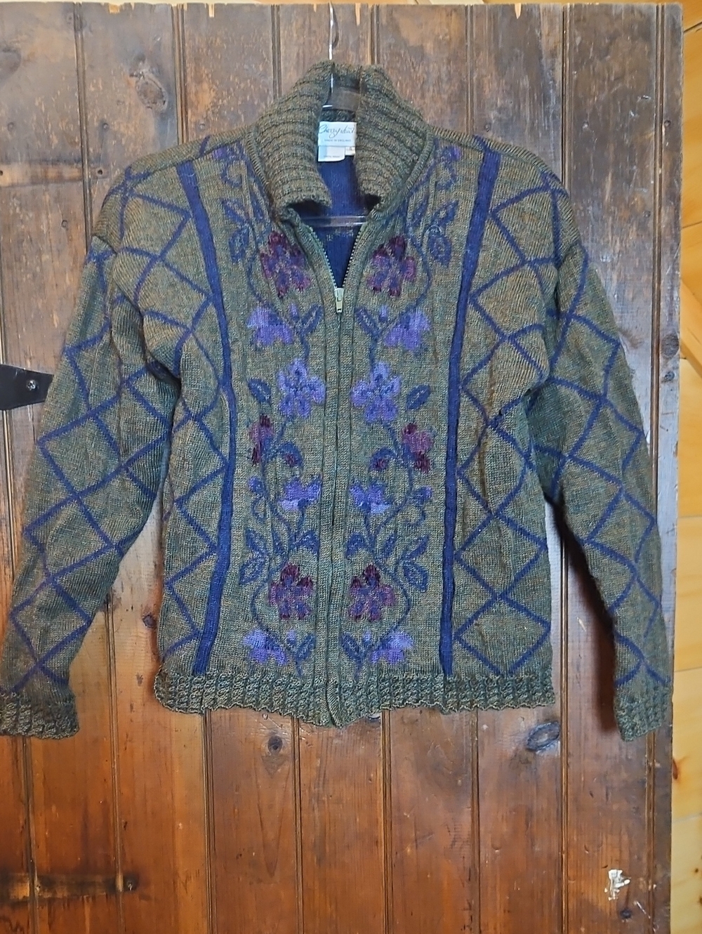 100% Wool Olive Green Zip-Front Cardigan with Purple Floral Inlay
